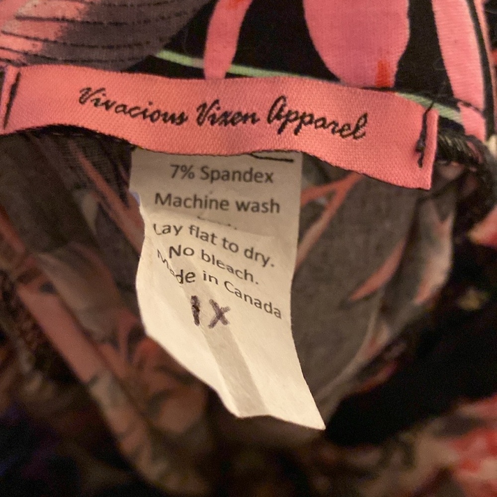 Vivacious Vixen tropical tiki floral print pencil skirt - Picture 2 of 4